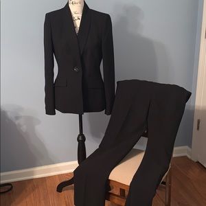 Evan Picone black 2 piece suit size 4